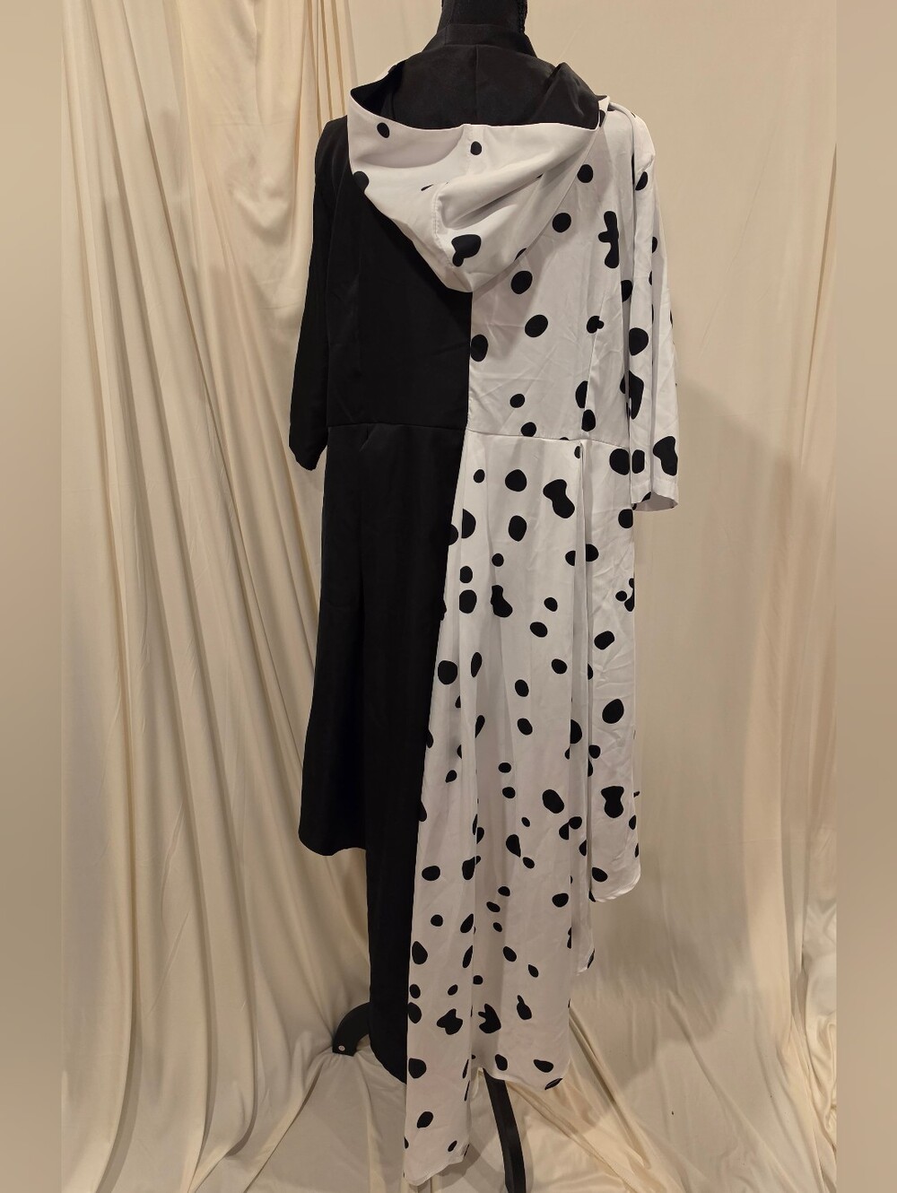 Cruella De Vil Costume Coat Dress Hooded Split Dalmatian 2XL Cosplay Halloween - Picture 2 of 4